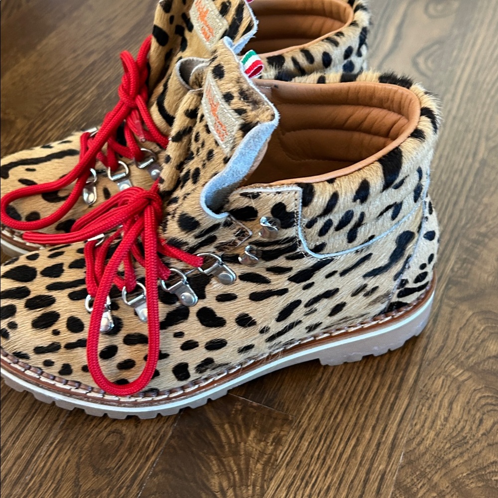 Montelliana Leopard Boots - Picture 2 of 4